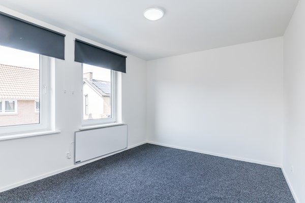 Foto - Te koop: Verrassend ruime geheel gemoderniseerde (2025-2026) halfvrijstaande woning uit 1936 nabij centrum Hoensbroek